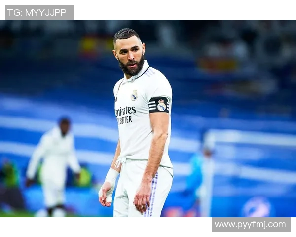 本泽马续约皇马一年再创辉煌续写传奇故事