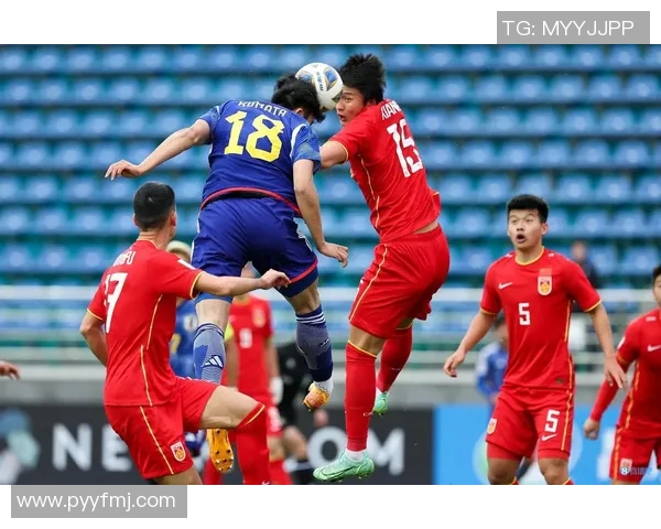 刘浩帆在比赛中展现出色防守能力成功抢断助力球队逆转局势